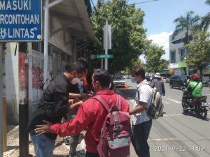 Sejumlah elemen warga geruduk proyek revitalisasi Jalan A Yani